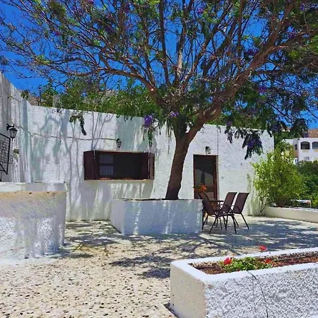 Blue Acacia In Leros Feriehus *